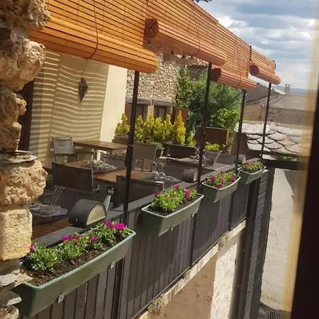 Preciosa Cal Felipet En Olopte-cerdanya