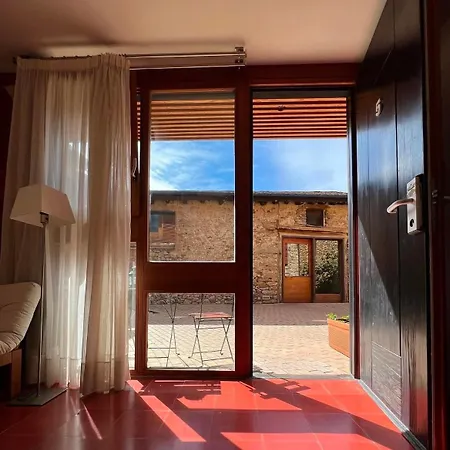 Preciosa Cal Felipet En Olopte-cerdanya Olopte