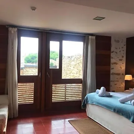 Preciosa Cal Felipet En Olopte-cerdanya