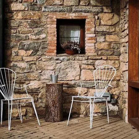 Preciosa Cal Felipet En Olopte-cerdanya