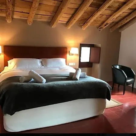 Preciosa Cal Felipet En Olopte-cerdanya *
