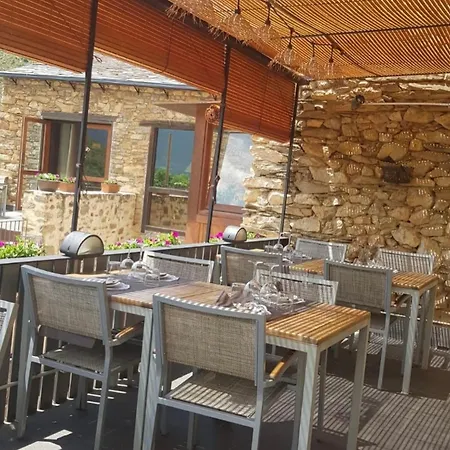 Preciosa Cal Felipet En Olopte-cerdanya