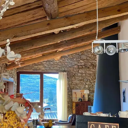 Preciosa Cal Felipet En Olopte-cerdanya Olopte